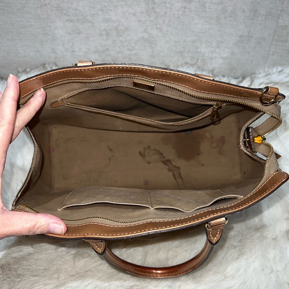 Louis Vuitton Gold Vernis bag - Picture 8 of 13